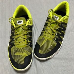 Nike Black and Green 5.0 Athletic Shoes with Breathable‎ Mesh